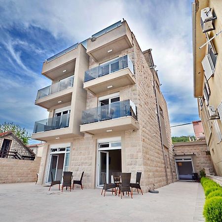 Apartments Bojana ติวัต ภายนอก รูปภาพ